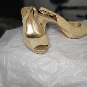 Glitter Gold Striped Toe out Heels